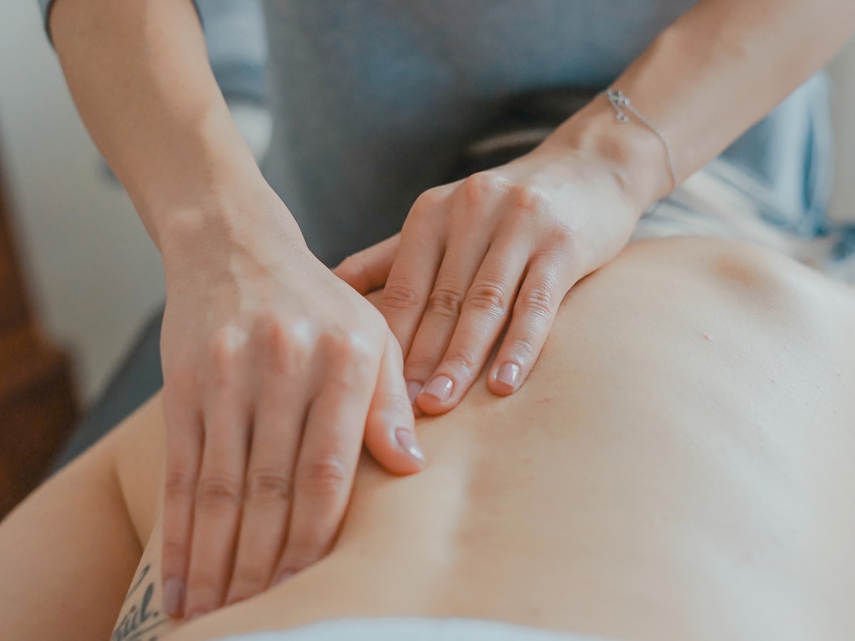 Rückenmassage in der Praxis