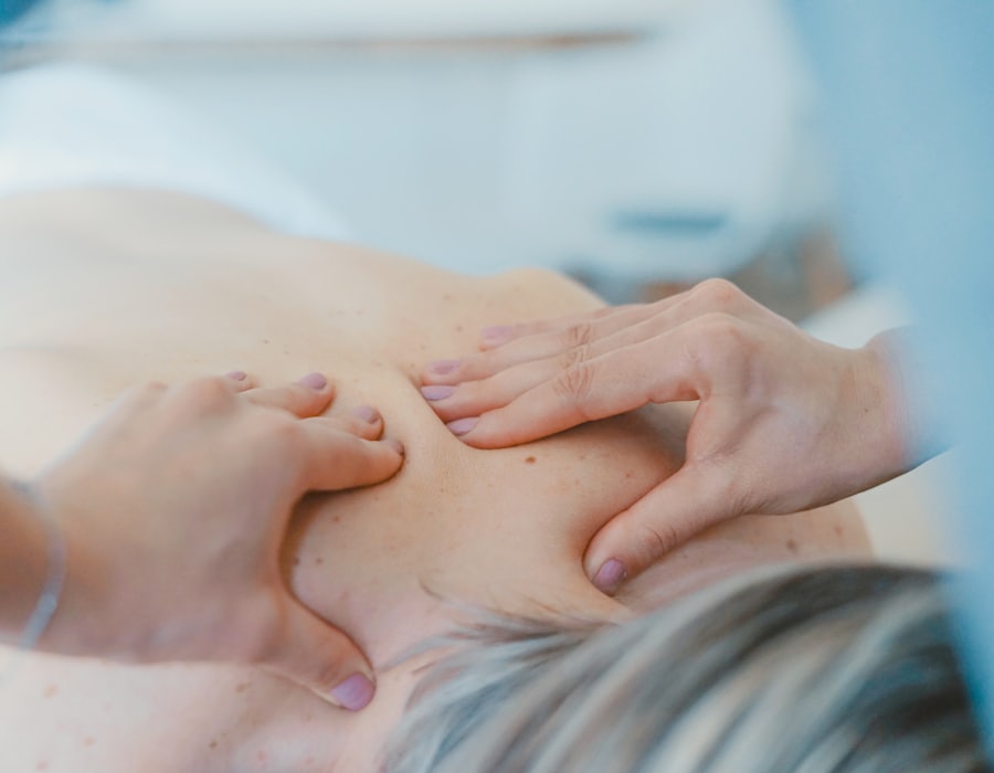 Manuelle Therapie an der Halswirbelsäule